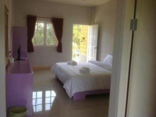 แบมบู เฮาส์ กาญจนบุรี Hotel ภายนอก รูปภาพ